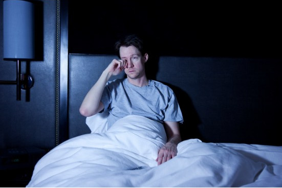 471_22476_37_11180_homme-insomnie.jpg